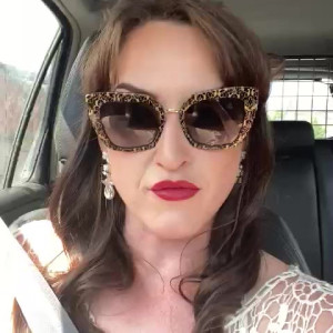 Video by viviennelamour published on June 11,2023 00:02:00 - BestThots