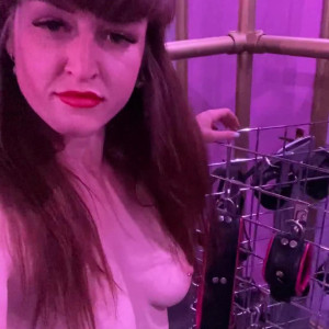 Video by viviennelamour published on April 13,2023 00:50:00 - BestThots