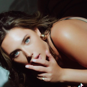 aliciashottakes #3523913