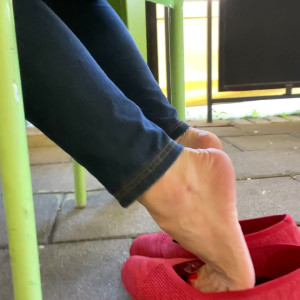 Video by catprincessfeet published on August 6,2023 05:04:00 - BestThots