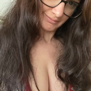 Video by hotwifehunny published on May 10,2023 03:37:00 - BestThots