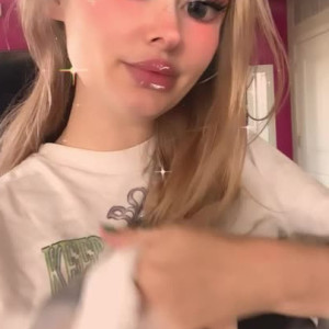 lauraluxfree #5517361