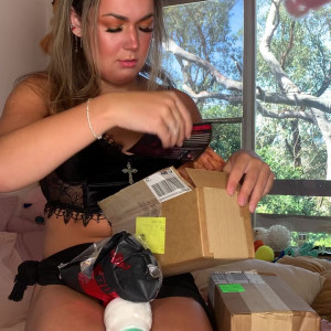 Video by daddyswallet published on June 14,2023 13:55:00 - BestThots