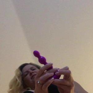 anikkaalbrite #4464790