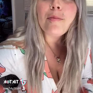 Video by kittykfans published on July 21,2023 04:10:00 - BestThots