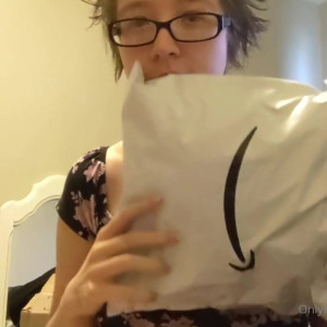 Video by honeycake93 published on August 23,2023 14:34:32 - BestThots