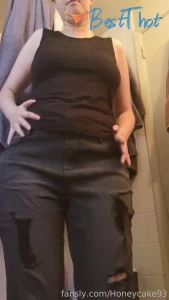 Video by honeycake93 published on January 26,2025 03:00:54 - BestThots