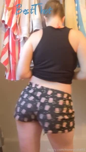 Video by honeycake93 published on January 26,2025 21:00:52 - BestThots
