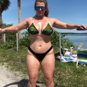Video by thicksmiley published on May 31,2023 16:48:00 - BestThots