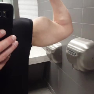 big21inchbiceps #4502252