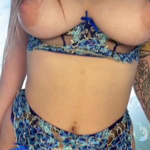 leslielux95 #5283047