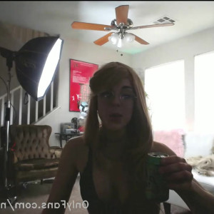 Video by nakedbarbiedoll published on June 19,2023 04:00:00 - BestThots