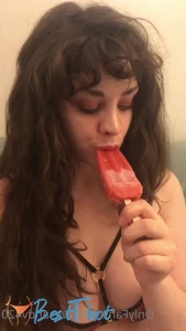 Video by wesandv420 published on January 17,2025 09:02:25 - BestThots