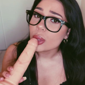 Video by bebelola published on May 18,2023 21:01:00 - BestThots