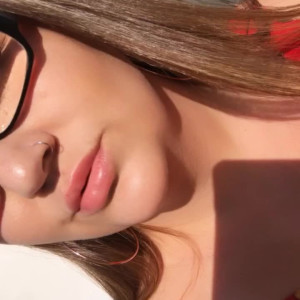 Video by zoeykatexo2 published on May 9,2023 21:03:00 - BestThots