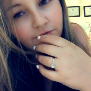 Video by zoeykatexo2 published on April 11,2023 18:03:00 - BestThots