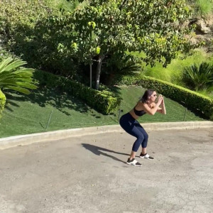 Video by bodybylorrie published on March 28,2023 22:48:00 - BestThots