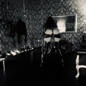 Video by ladyelectradominatrix published on May 19,2023 09:56:00 - BestThots