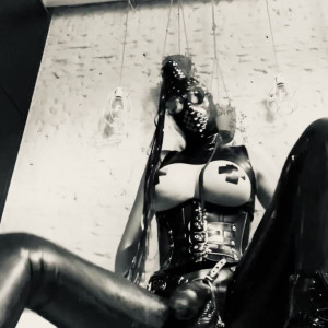 Video by ladyelectradominatrix published on March 29,2023 14:02:00 - BestThots
