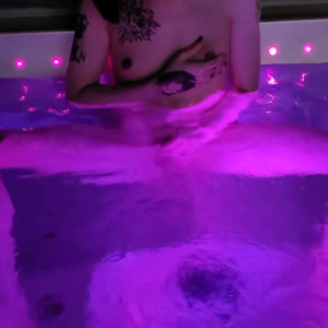 Video by s2x6974892 published on July 10,2023 11:31:00 - BestThots