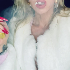 Video by smokingqueenalina published on August 16,2023 02:42:28 - BestThots