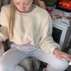 Video by smokingqueenalina published on August 16,2023 02:47:51 - BestThots