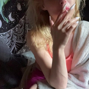Video by smokingqueenalina published on August 16,2023 03:51:20 - BestThots