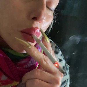 Video by smokingqueenalina published on August 16,2023 06:32:05 - BestThots