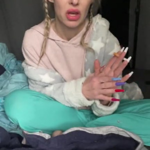 Video by smokingqueenalina published on August 16,2023 05:19:50 - BestThots