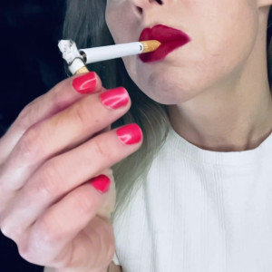 Video by smokingqueenalina published on August 16,2023 05:23:55 - BestThots