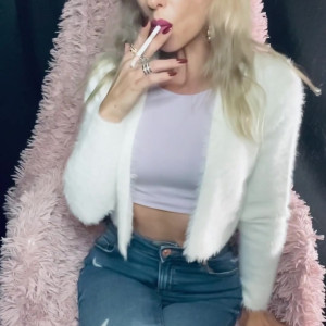 Video by smokingqueenalina published on August 16,2023 04:21:35 - BestThots