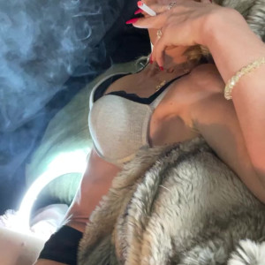 smokingqueenalina #3202383