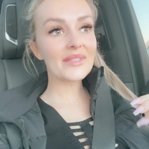Video by mfccammodel published on June 8,2023 15:39:00 - BestThots