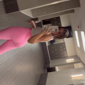 Video by explorewithsara published on January 12,2024 22:02:04 - BestThots