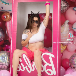 Video by brunettebarbie86 published on April 11,2023 16:26:00 - BestThots