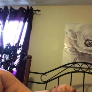 Video by strawberryvixxxen published on March 27,2023 01:58:00 - BestThots