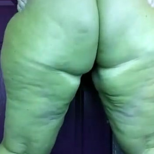 Video by strawberryvixxxen published on August 24,2023 06:28:00 - BestThots