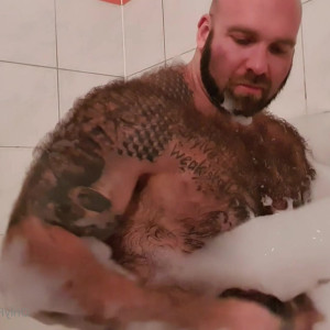 Video by hairy_musclebear published on April 14,2023 21:38:00 - BestThots