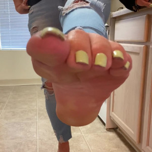 Video by sexyfeet47 published on March 17,2023 17:20:00 - BestThots