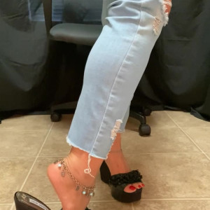 Video by sexyfeet47 published on May 9,2023 03:56:00 - BestThots