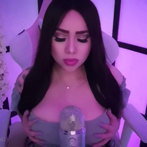 annielumi #3806151