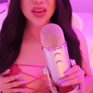 annielumi #4424887