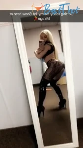 nikkidelano #9735257