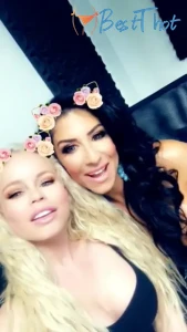 nikkidelano #9735271