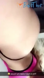 nikkidelano #9735278
