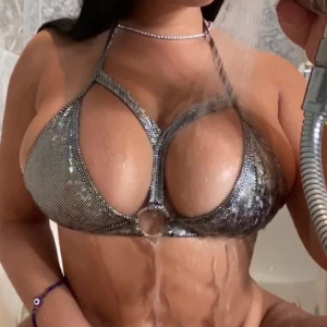 Video by destinyskye published on June 17,2023 03:26:00 - BestThots