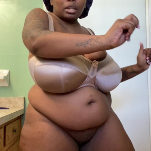 Video by famousstarkmarie published on June 19,2023 07:09:00 - BestThots