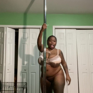 Video by famousstarkmarie published on March 16,2023 21:02:00 - BestThots