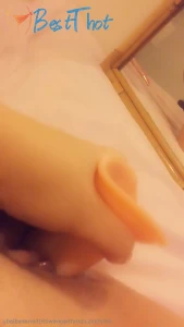 nakedladyy #9714844