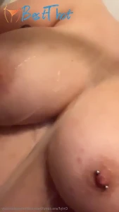 nakedladyy #9714848